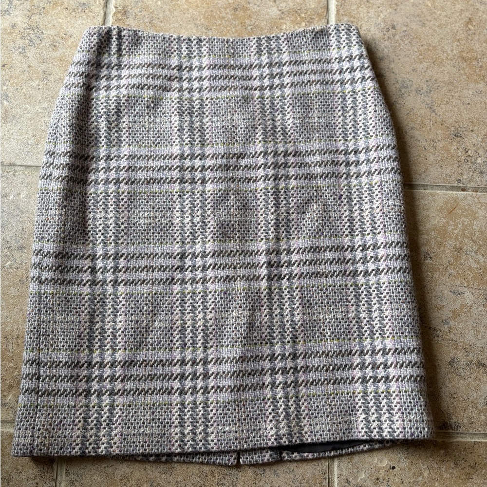 ANN TAYLOR Woman’s Cream/Green/Lavender Wool Blend Plaid Mini Skirt, Size: 4